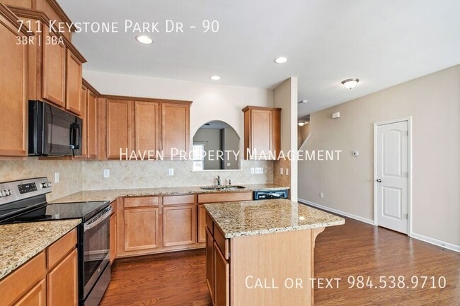 Building Photo - 711 Keystone Park Dr