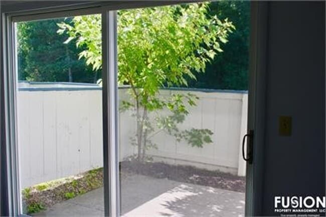 Building Photo - Bright 2-Bedroom Home Near Oakledge Park w/Pool!