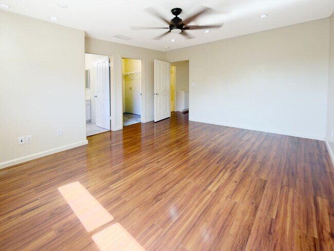Building Photo - 91-1031 Kaimalie St #4K5