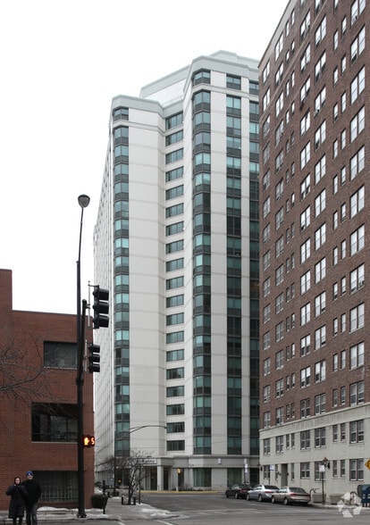 Building Photo - Maple