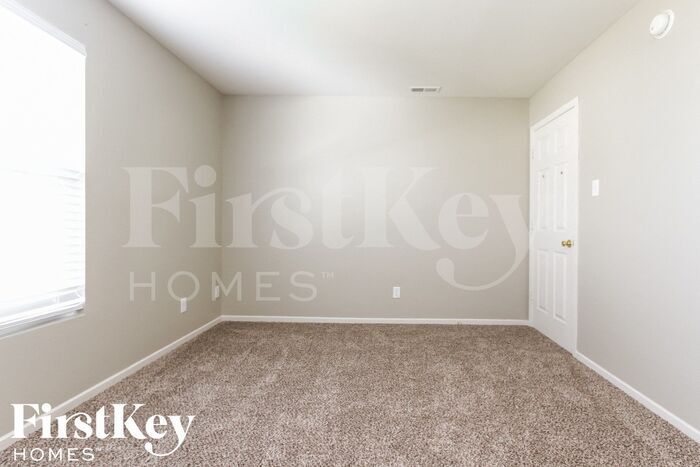 Building Photo - 8655 Hopewell Ct