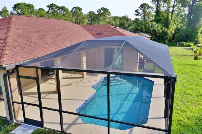 Building Photo - 4851 Kennett St