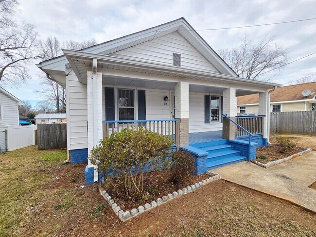 Building Photo - Charming Rental Opportunity in Burlington