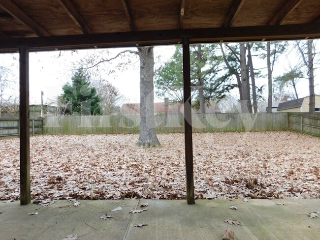 Building Photo - 3037 Leeridge Dr