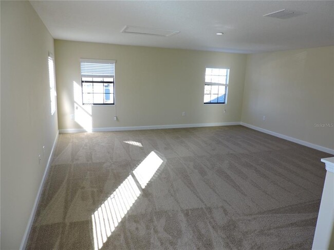Building Photo - 2337 Aurelius Dr