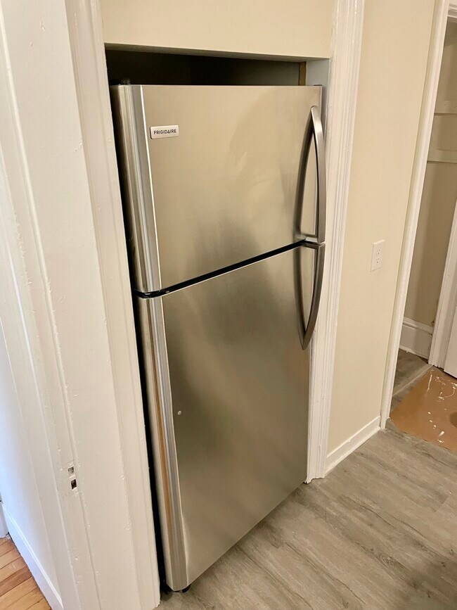 Building Photo - 65 West St