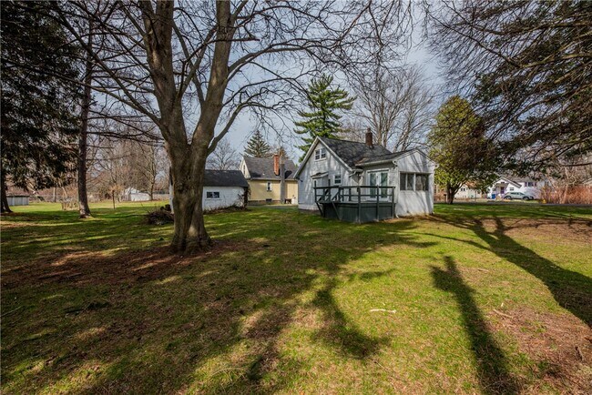 Building Photo - 133 River Meadow Dr