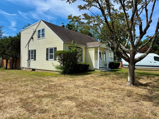 Building Photo - 40 E Pasadena Pl