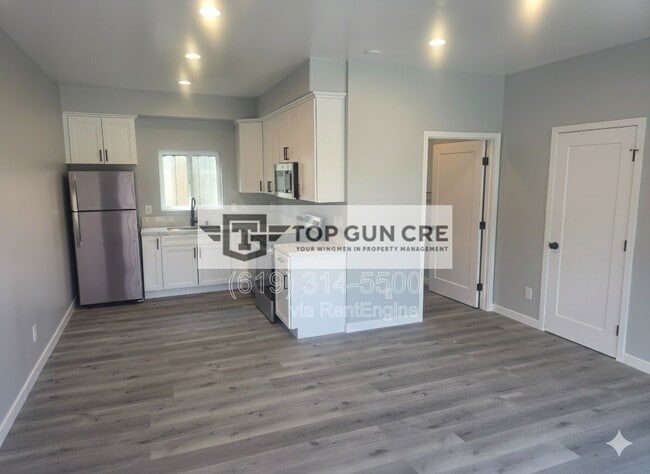 Building Photo - 4866 Fond Du Lac Ct