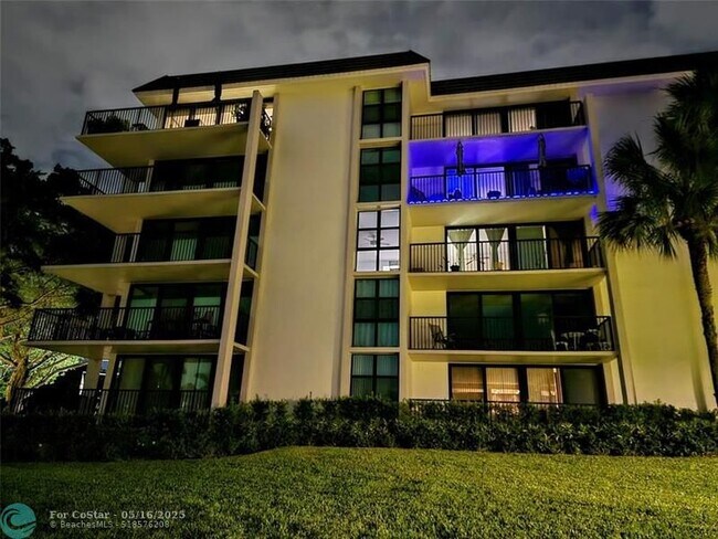 Building Photo - 1350 River Reach Dr