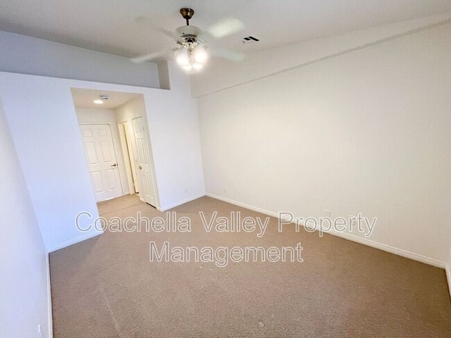 Building Photo - 78855 Aurora Way