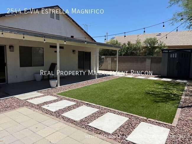 Building Photo - 2544 E Via Estrella Magnifico