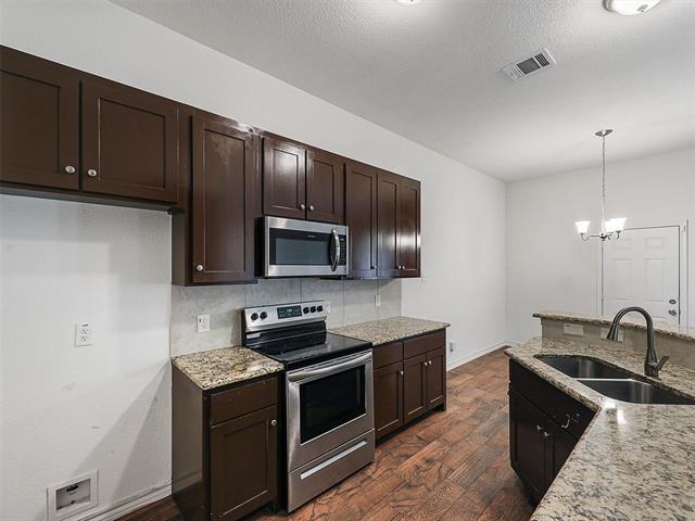 Building Photo - 3101 EastCrest Ct