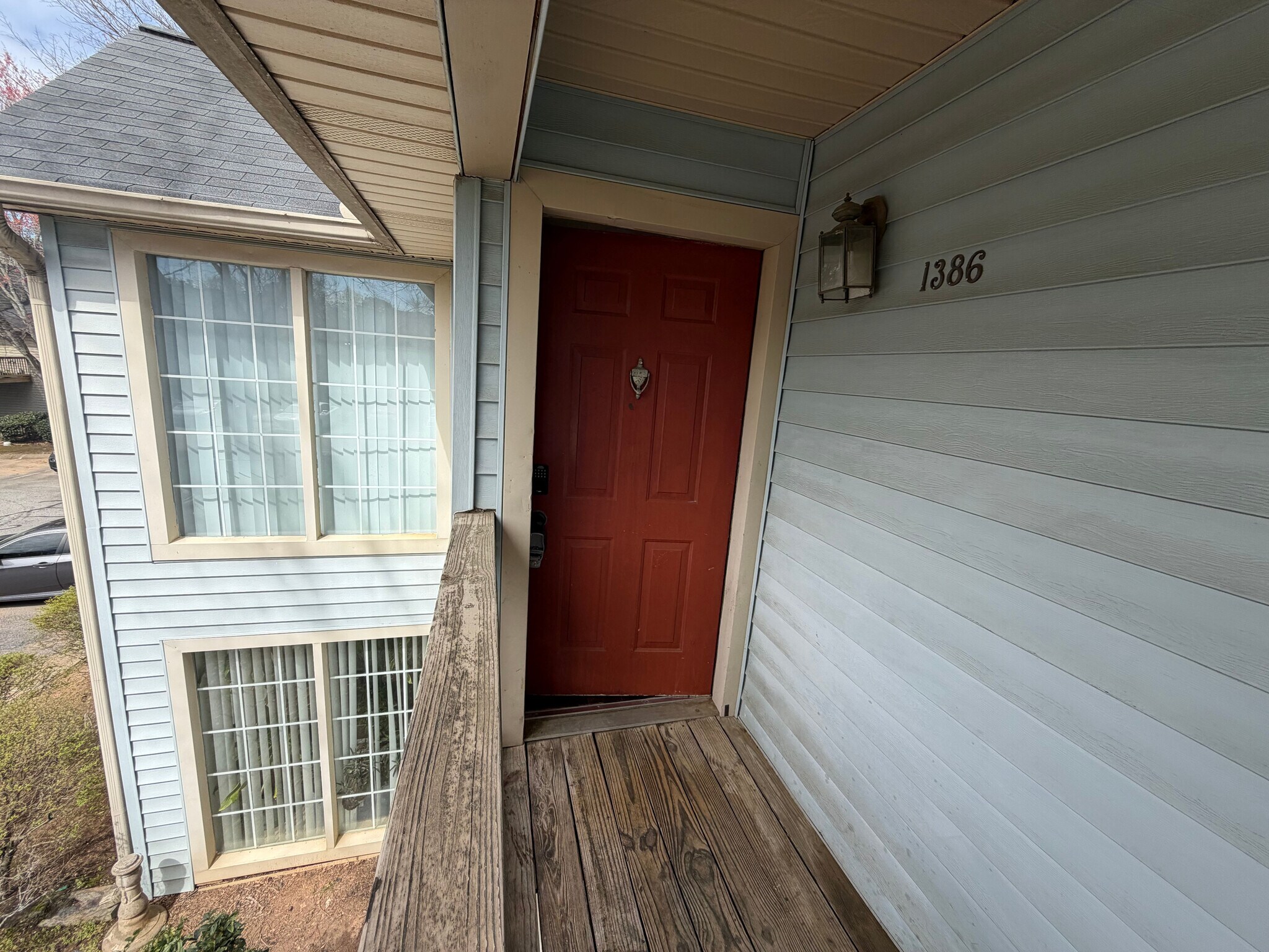 Building Photo - Room in Condo on Brockett Pl
