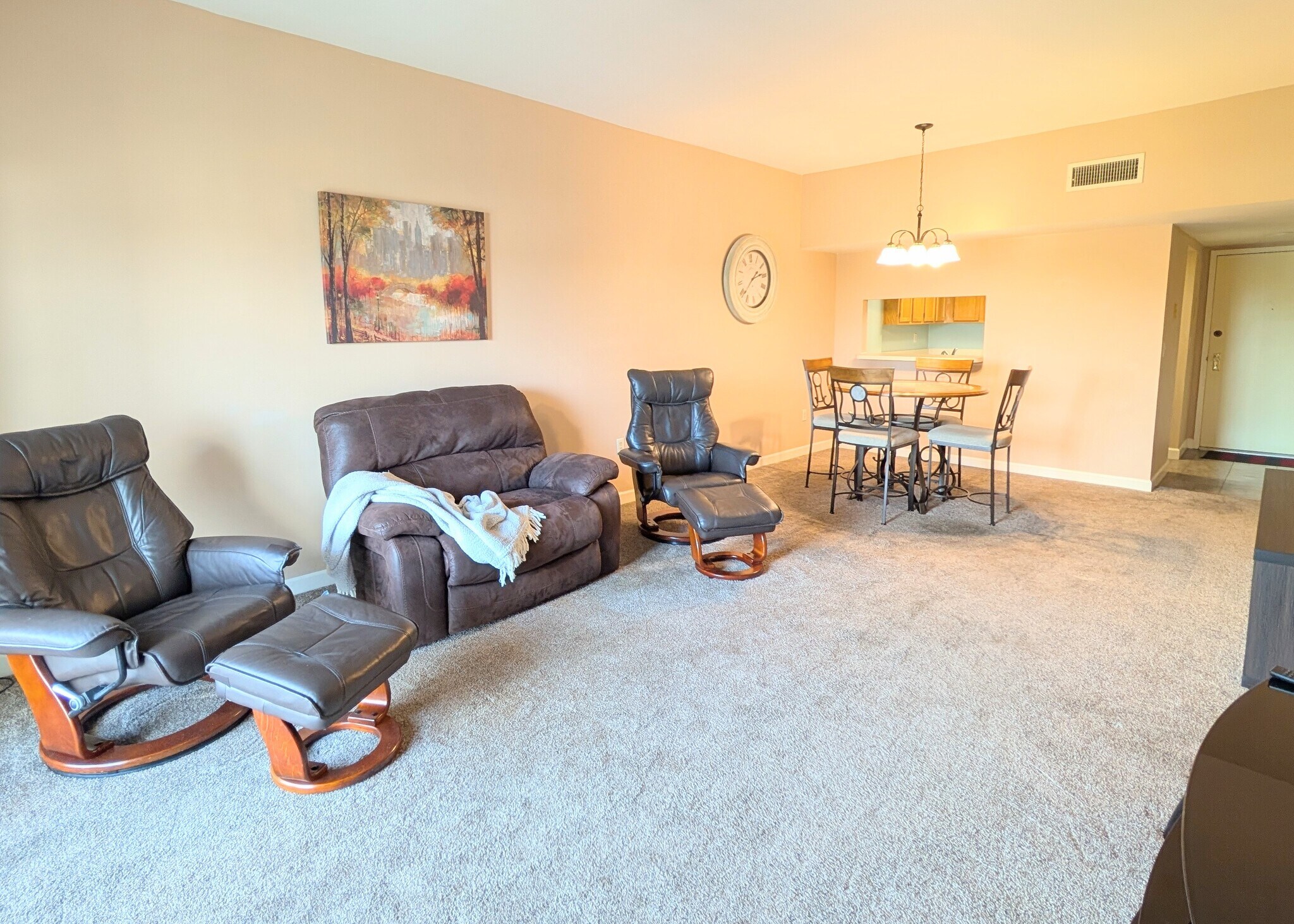 Family Room - 235 6th St NW