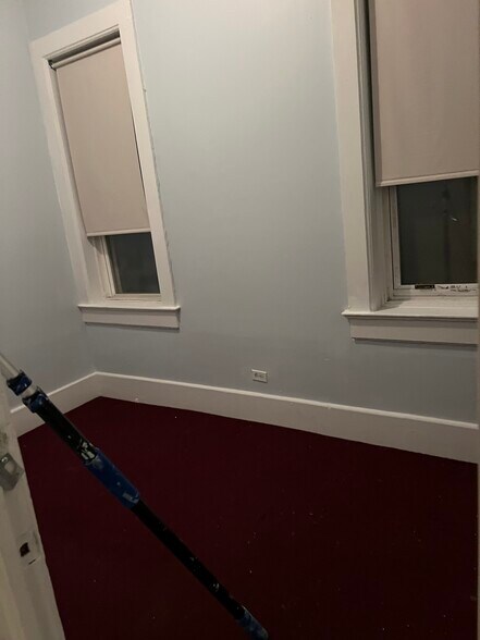 Building Photo - 712 N Ada St