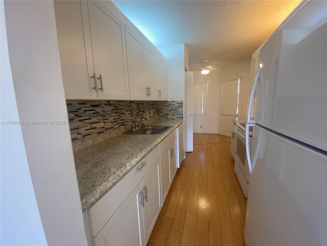 Building Photo - 1100 SW 128th Terrace