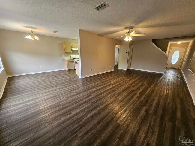 Building Photo - 3331 Two Sisters Wy