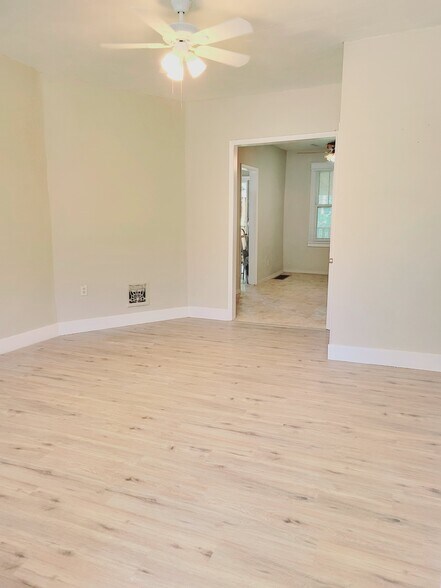 Building Photo - 4835 Hannover Ave