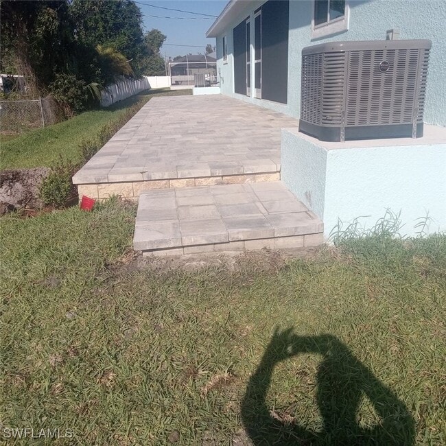 Building Photo - 5651 Genesee Pkwy