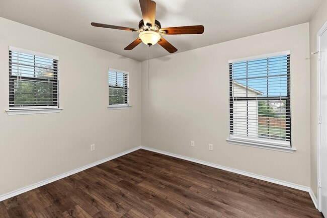 Building Photo - 5508 Tabby Cove