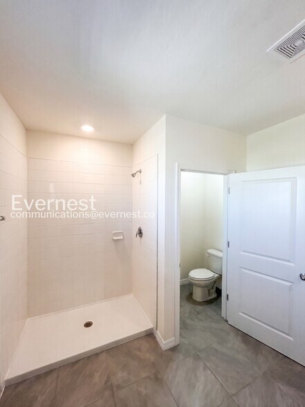 Building Photo - 8332 Juning Cove
