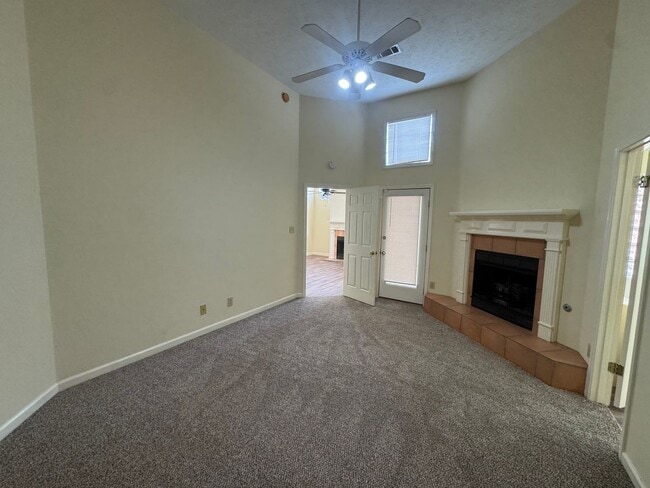 Building Photo - End of Cul-de-sac home