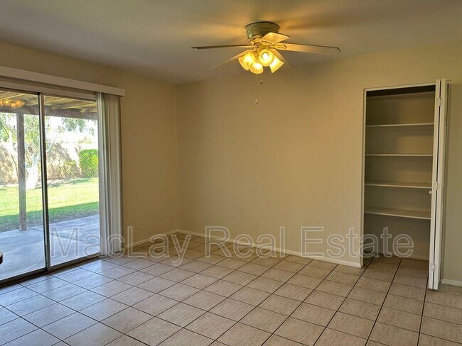 Building Photo - 2514 S Cottonwood Dr