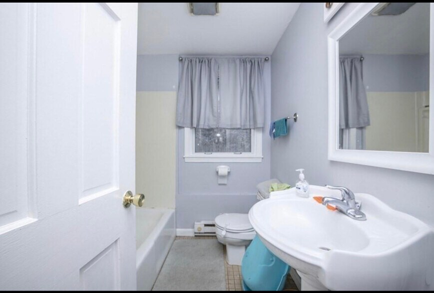 Second bathroom - 647 N Main St