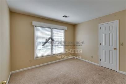 Building Photo - 1244 Buckingham Cir