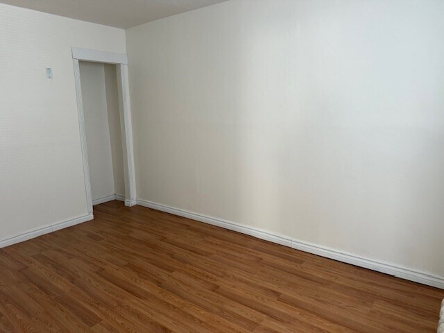 Building Photo - 162 Hanover St