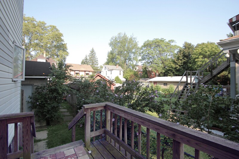 Building Photo - 732 Savannah Ave