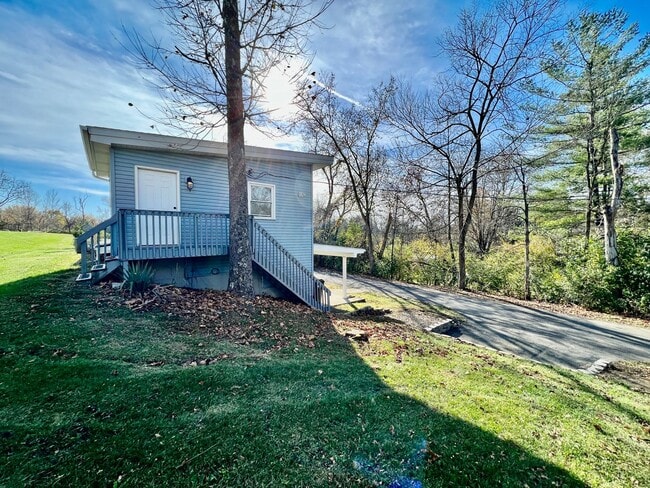 Building Photo - 6195 Kalbfleisch Rd