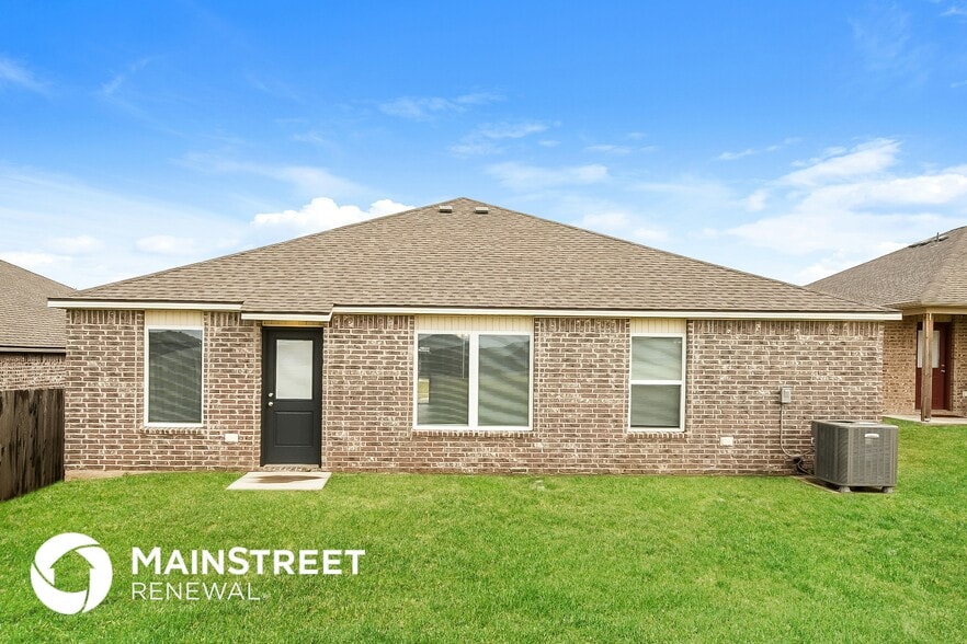 Building Photo - 9513 Laredo Ln