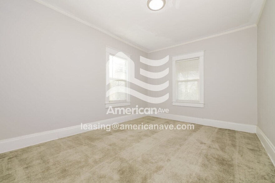 Building Photo - 3743 Flora Ave