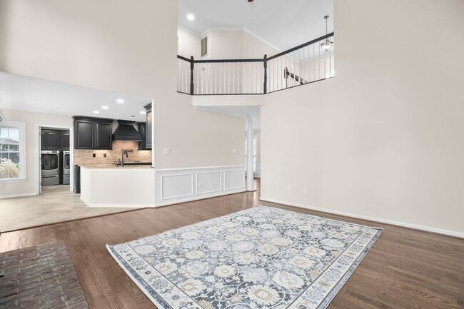 Building Photo - 6000 Blackstone Blvd