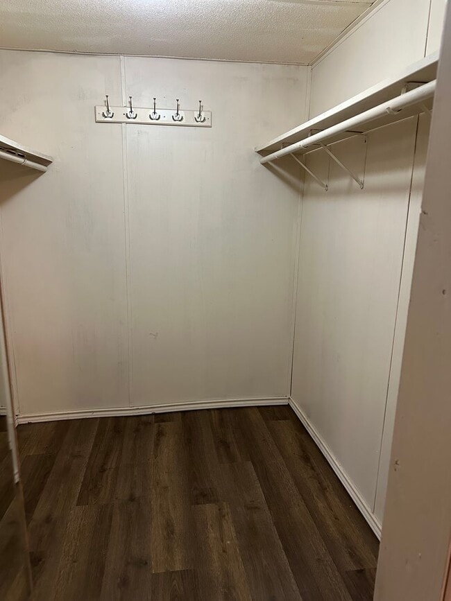 Building Photo - Section 8