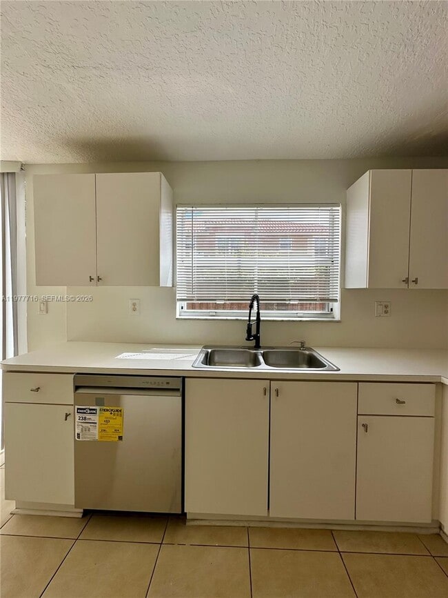 Building Photo - 15246 SW 30th Terrace