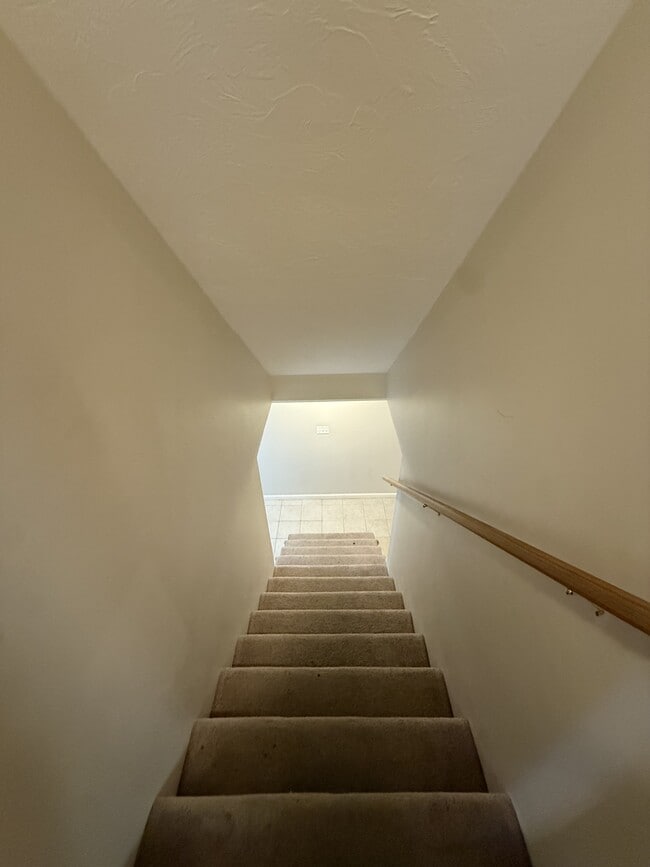 Building Photo - 5 Kensington Park