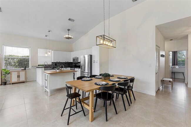 Building Photo - 10650 NW 48th St