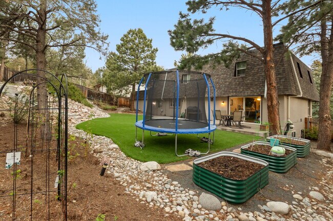 Building Photo - 2407 Virgo Dr