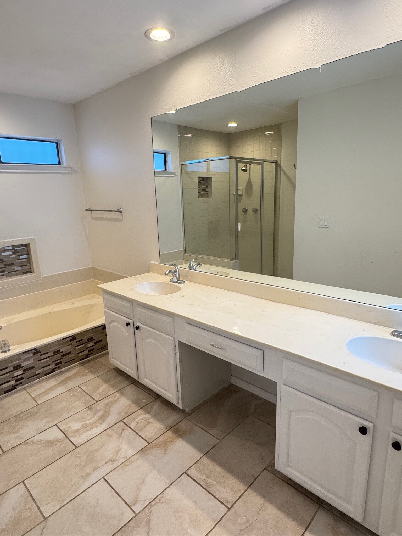 Building Photo - 5100 Verde Valley Ln