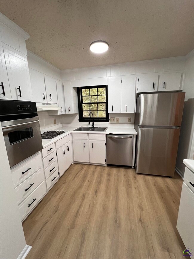 Building Photo - 789 S Forest Lake Dr