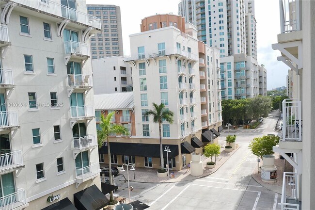 Building Photo - 7275 SW 90th St