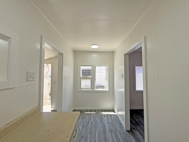 Building Photo - 1016 E Ventura St