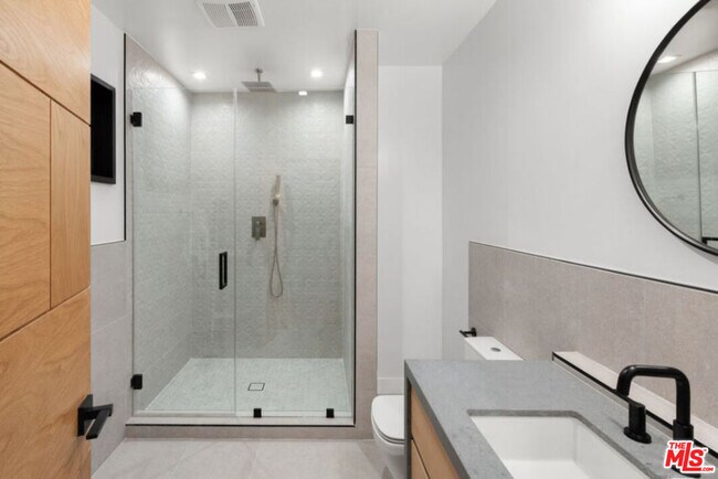 Building Photo - 3936 Farley Ct