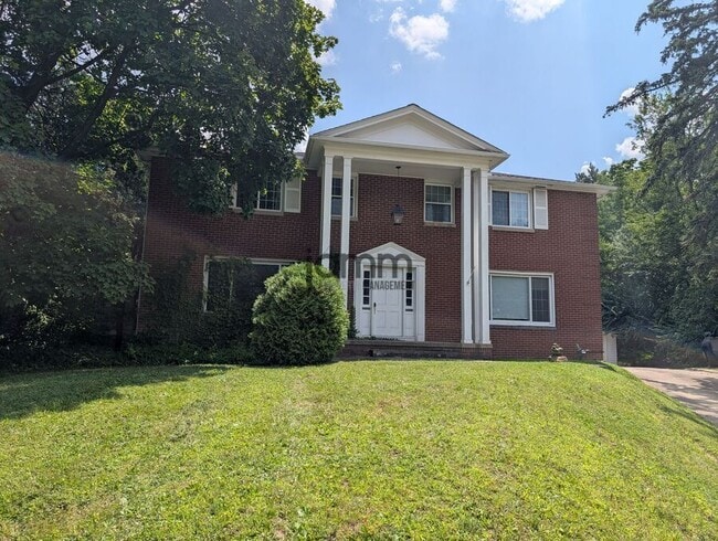 Building Photo - 8983 Highland Dr