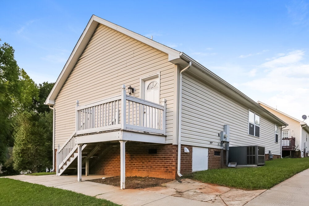 Building Photo - 5225 Milhaven Ln