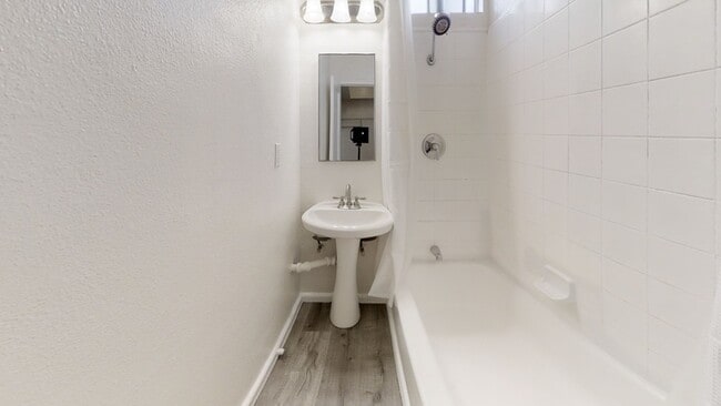 Building Photo - 334 Heliotrope Dr