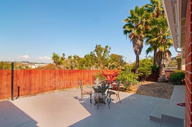 Building Photo - 5385 Brockbank Pl